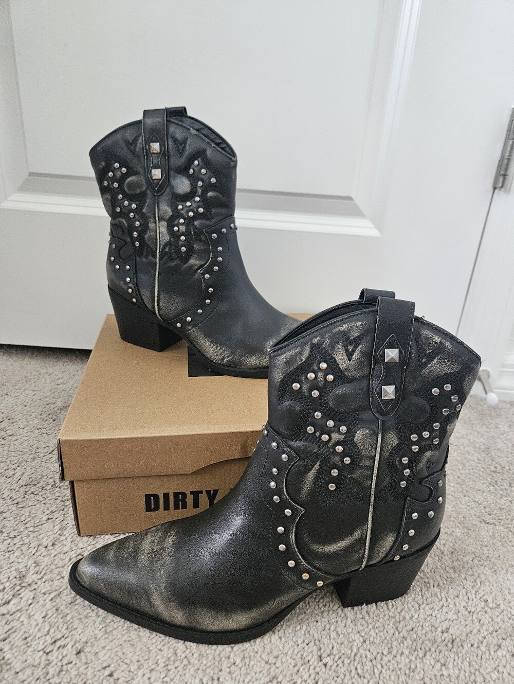 New In Box Dirty Laundry Nowhere Burnished Black Cowboy Boots Womens US 9.5